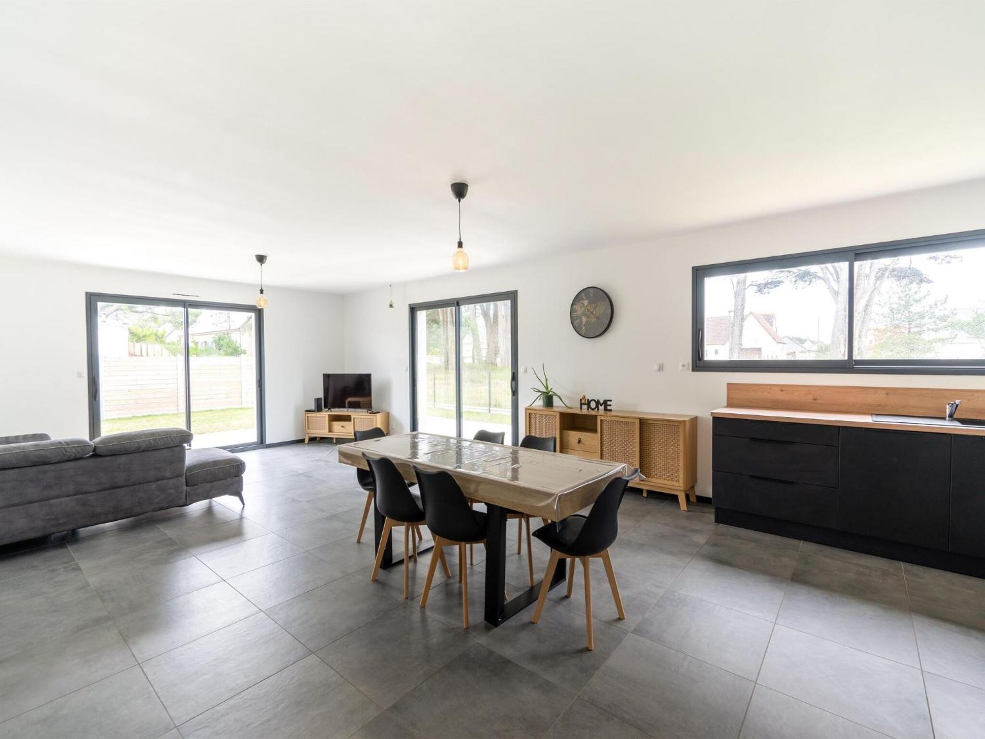 Attractive Holiday Home Near The Normandy Beach Saint-Germain-sur-Ay ภายนอก รูปภาพ
