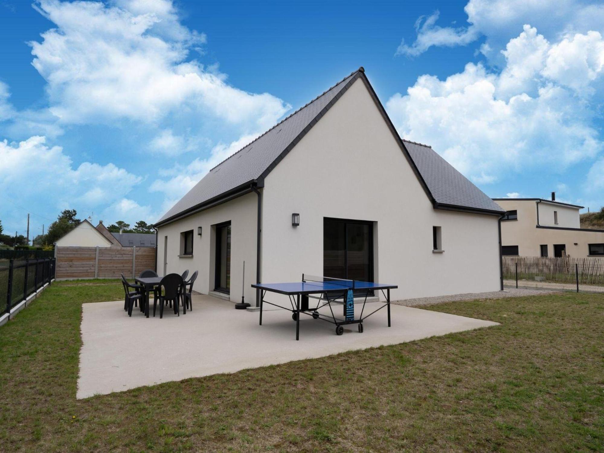 Attractive Holiday Home Near The Normandy Beach Saint-Germain-sur-Ay ภายนอก รูปภาพ