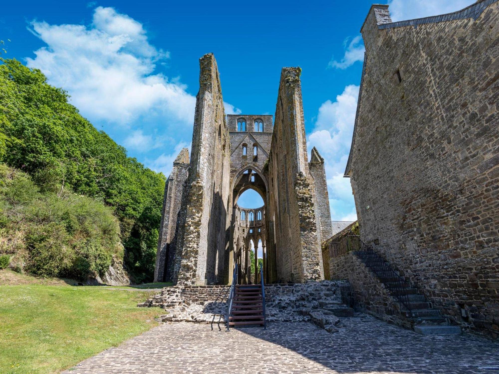 Attractive Holiday Home Near The Normandy Beach Saint-Germain-sur-Ay ภายนอก รูปภาพ